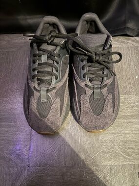Yeezy Boost 700 Utility Black